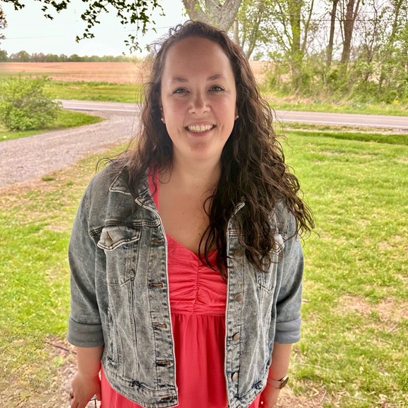 Meet your Posher, Hillary - Picture 1 of 1